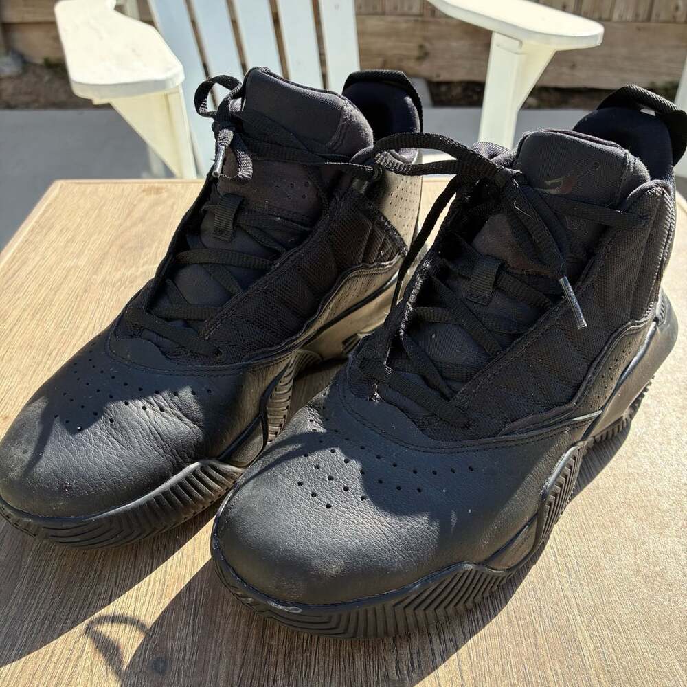 Jordan Stay Loyal Triple Black Basketball Shoes Men’s Size 8